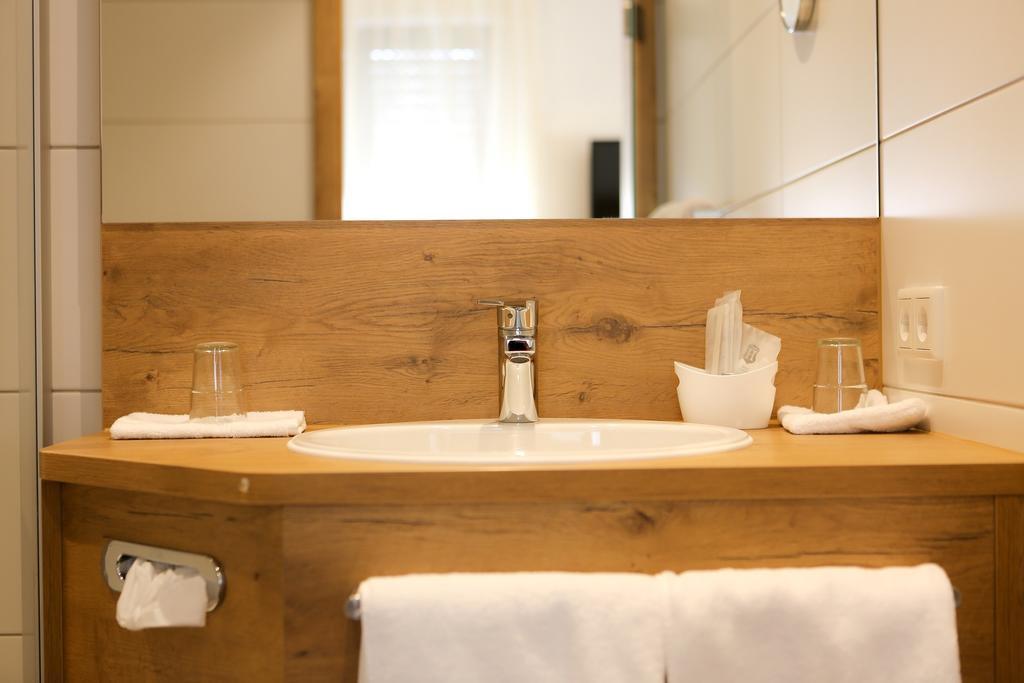 Hotel Ochsen Ammerbuch Kamer foto