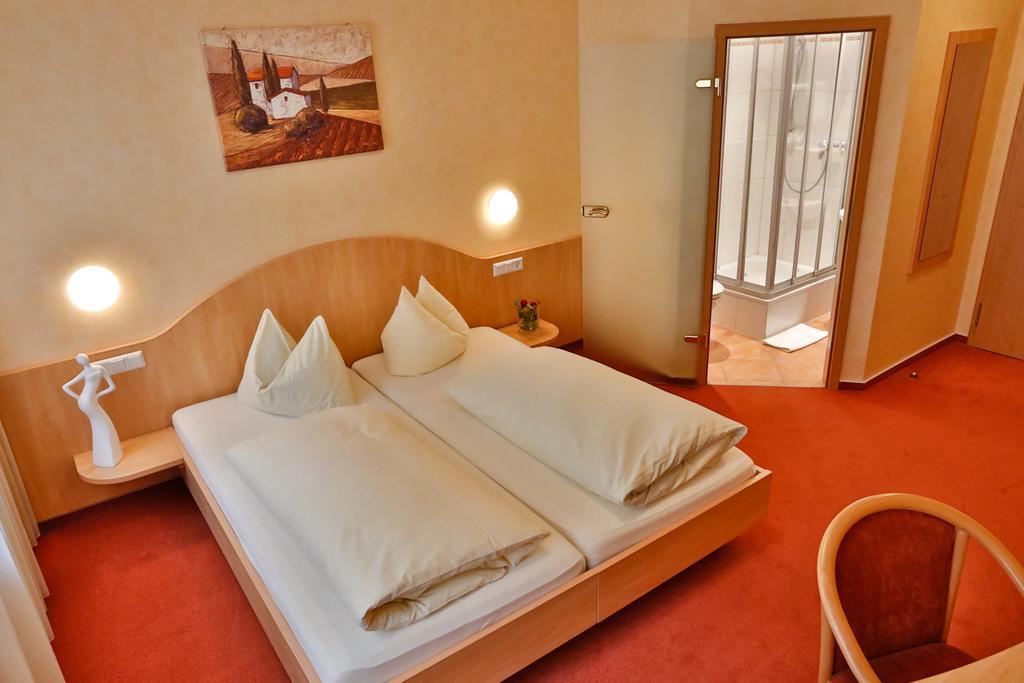Hotel Ochsen Ammerbuch Kamer foto